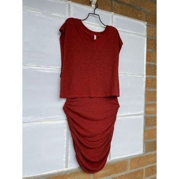 Revolve Lanston layer dress small - Picture 5 of 12
